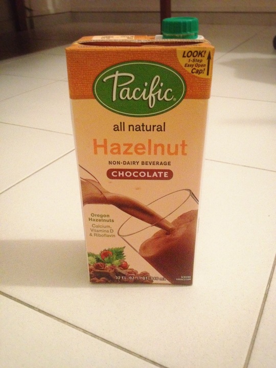 Hazelnut Milk ini kaya minum nutella cair tapi yg ga gitu manis :p